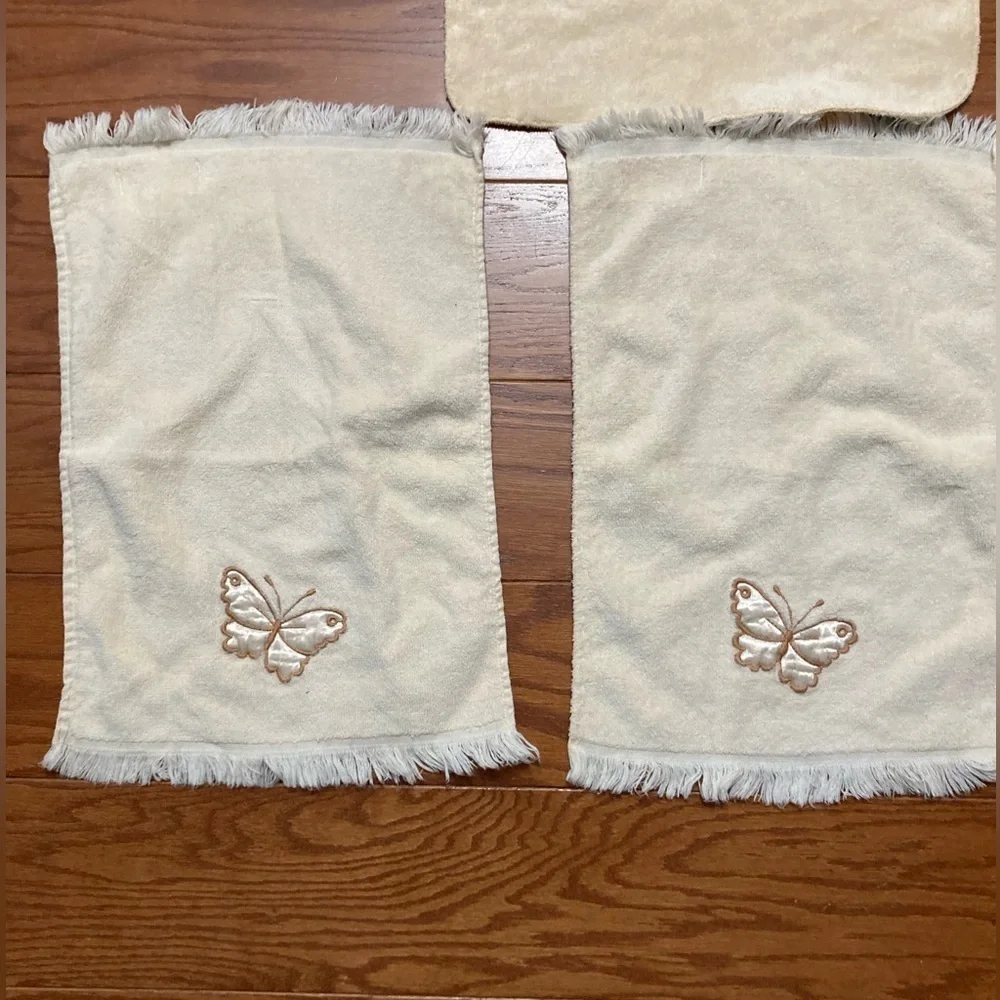 Butterfly towels Vintage Ivory colored with butterflies set of 7 Martex USA